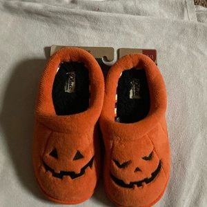 Jack-o’-lantern slippers